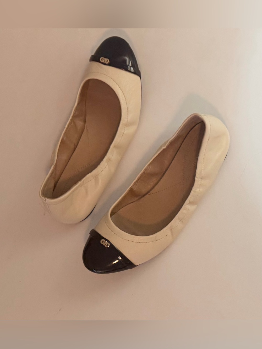 COLE HAAN W05005 Leather Cap Toe Ballet Flats Ivory Cream Black Patent Size 9 B - Picture 10 of 11